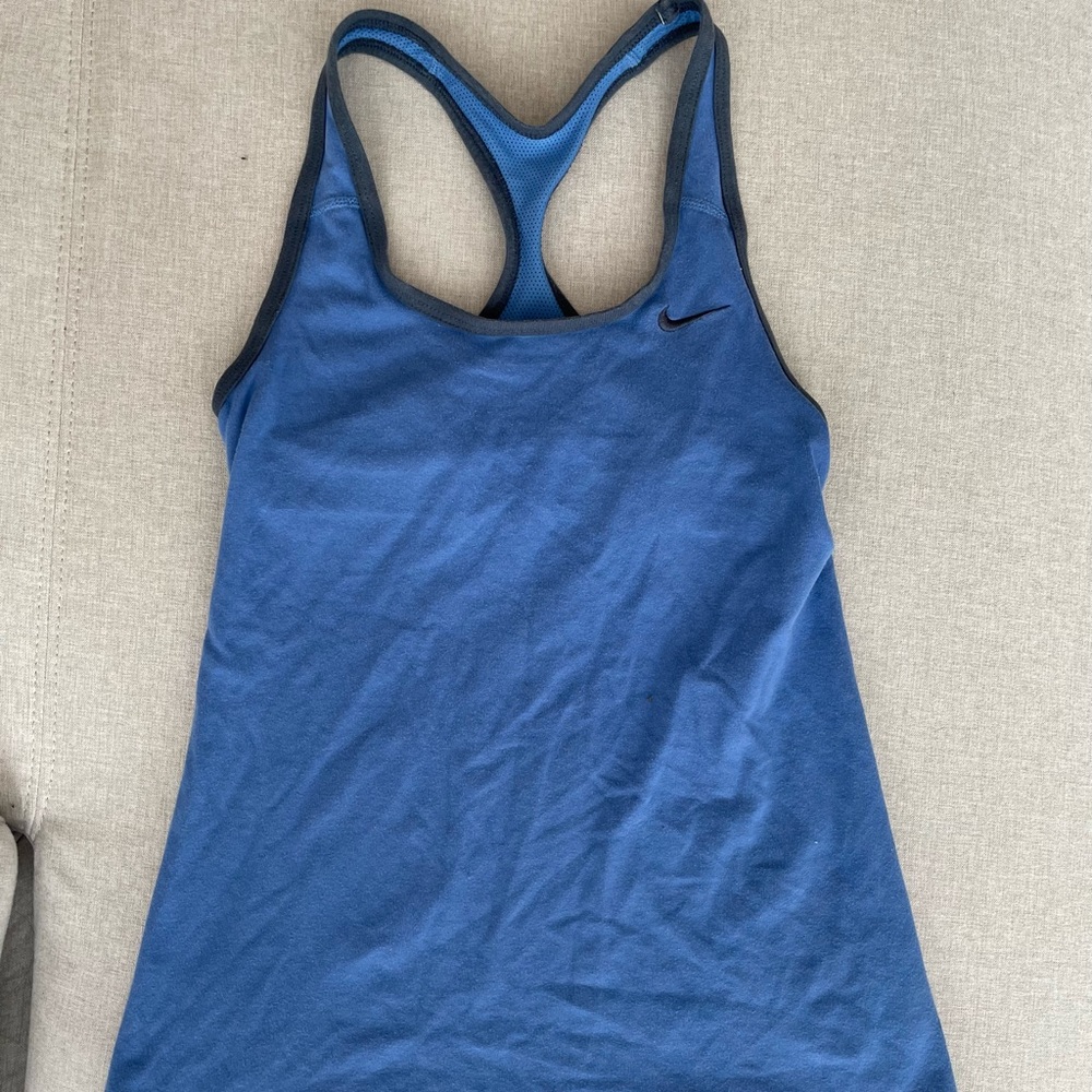 Nike top
